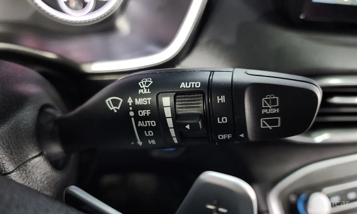 Фото 16 - Hyundai Santa Fe