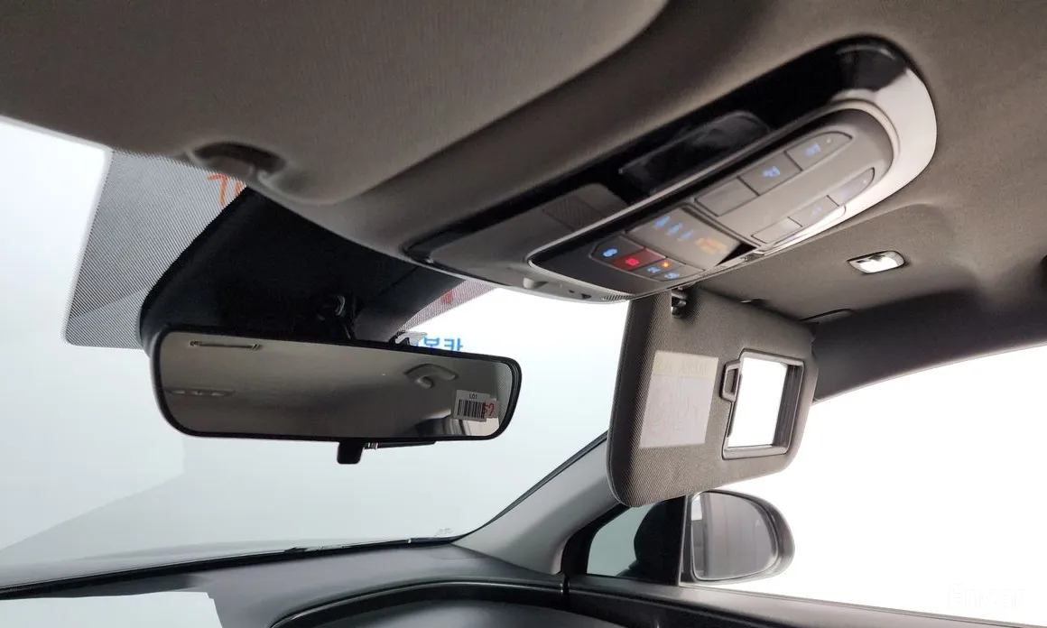 Фото 18 - Hyundai Santa Fe