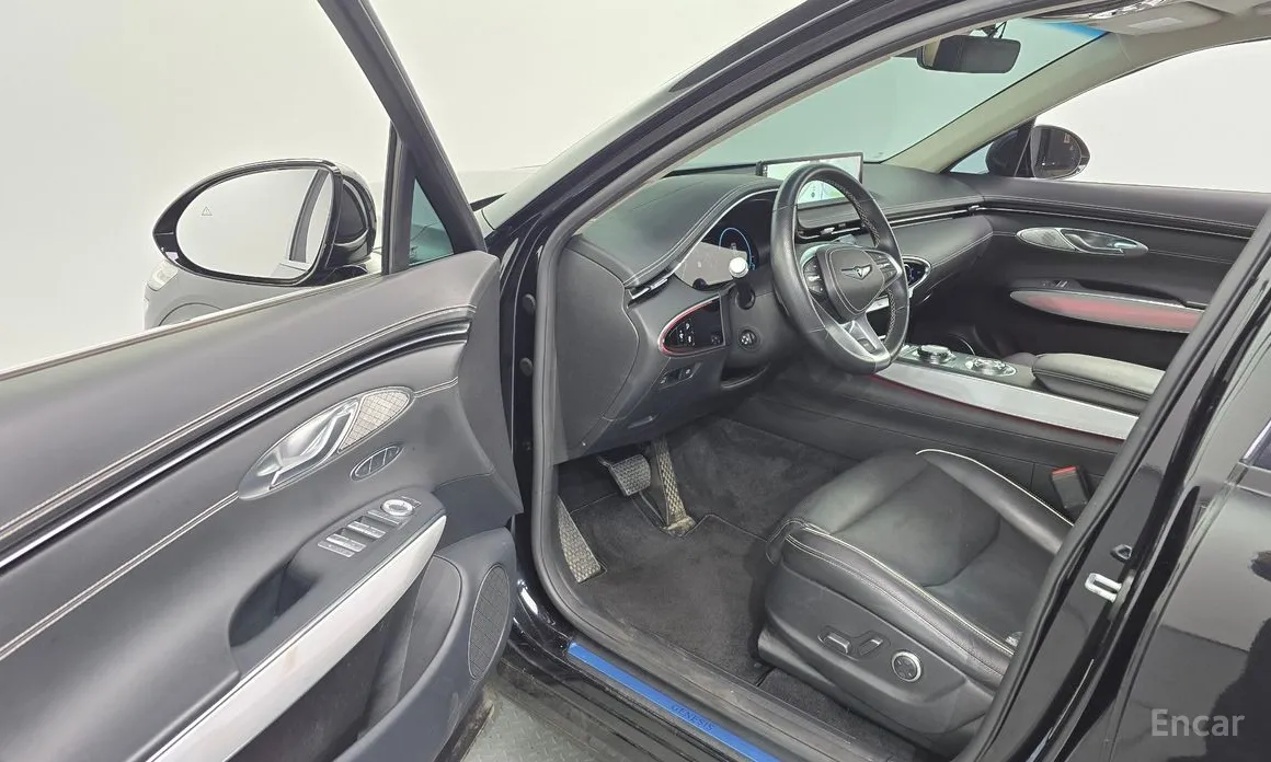 Фото 10 - Genesis GV70