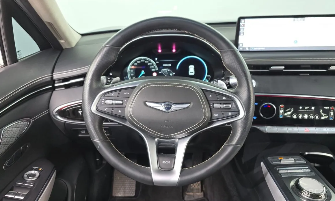 Фото 13 - Genesis GV70