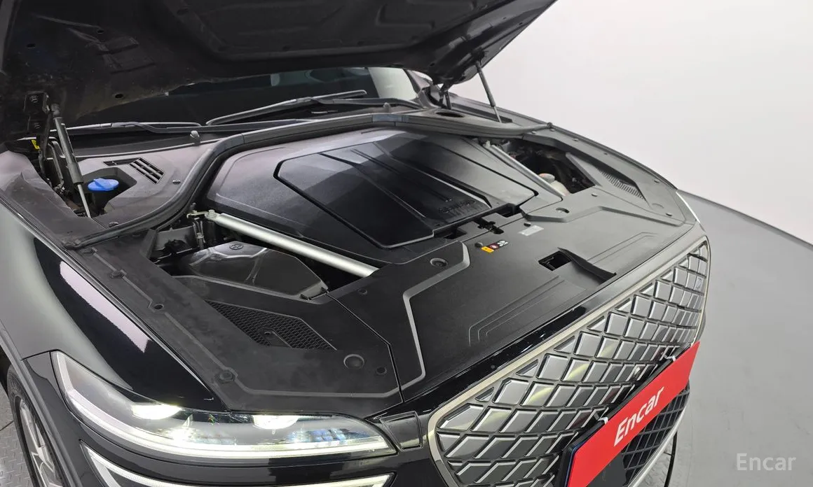 Фото 6 - Genesis GV70