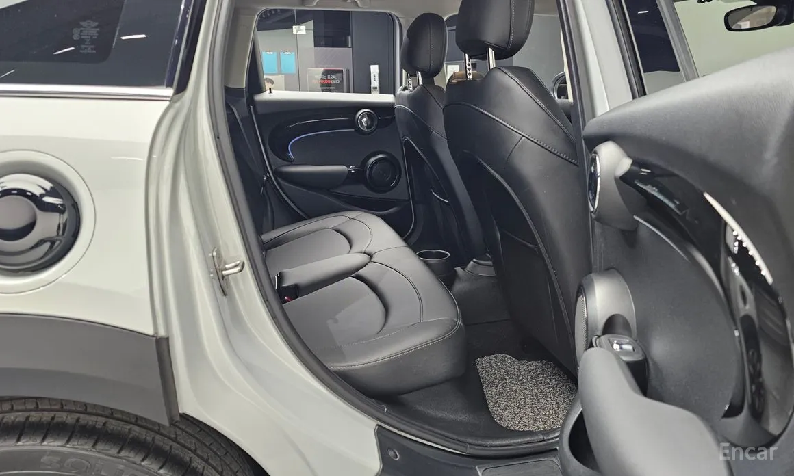 Фото 12 - Mini Cooper