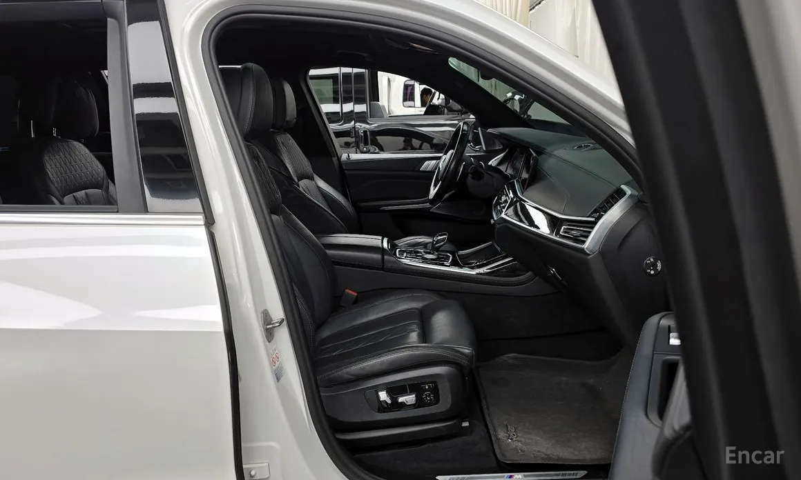 Фото 11 - BMW X7