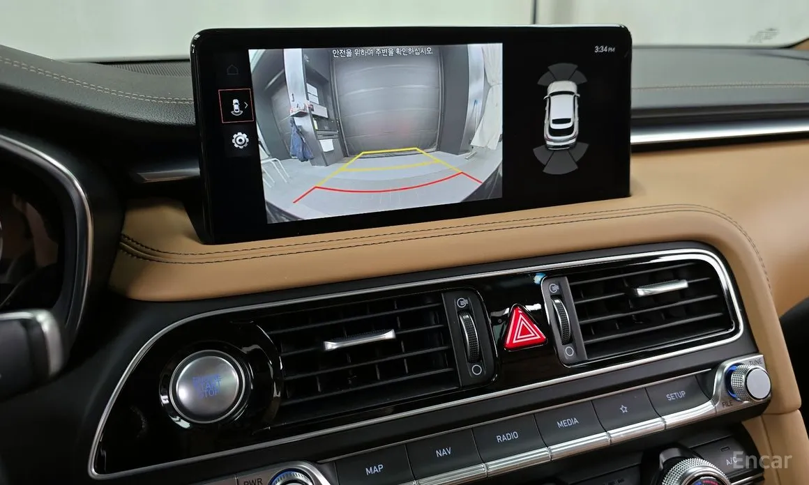 Фото 15 - Genesis G70