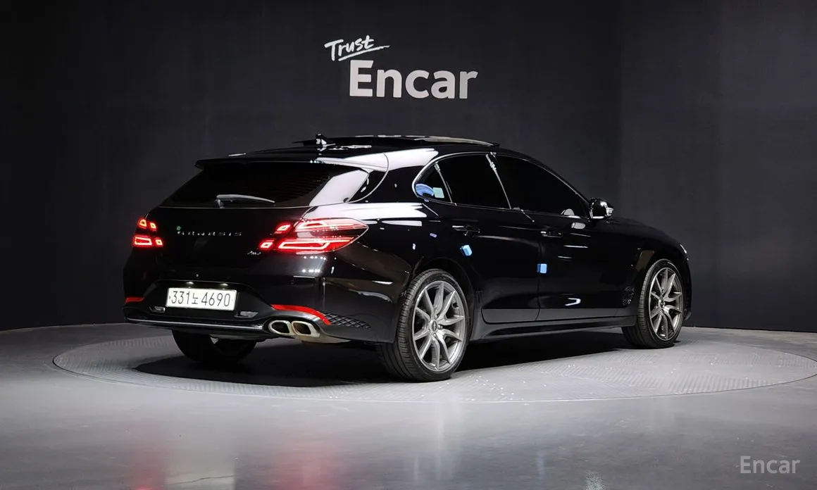 Фото 2 - Genesis G70