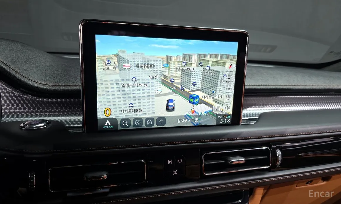 Фото 14 - Lincoln Aviator