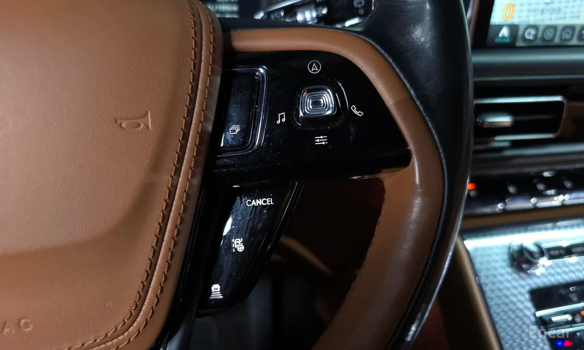 Фото 18 - Lincoln Aviator