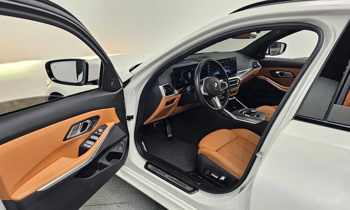 Photo 11 - BMW 3 Series