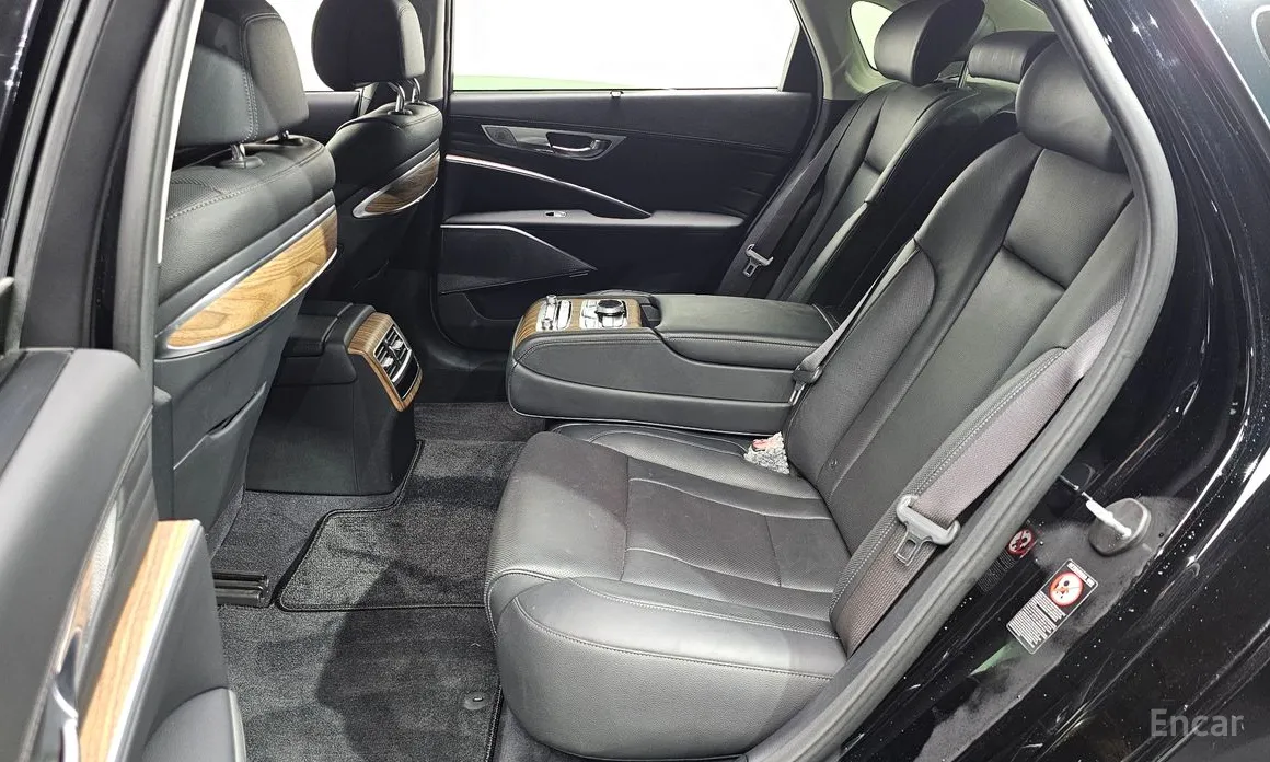 Фото 12 - Kia K9