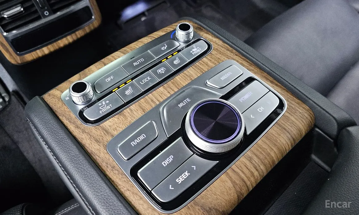 Фото 18 - Kia K9