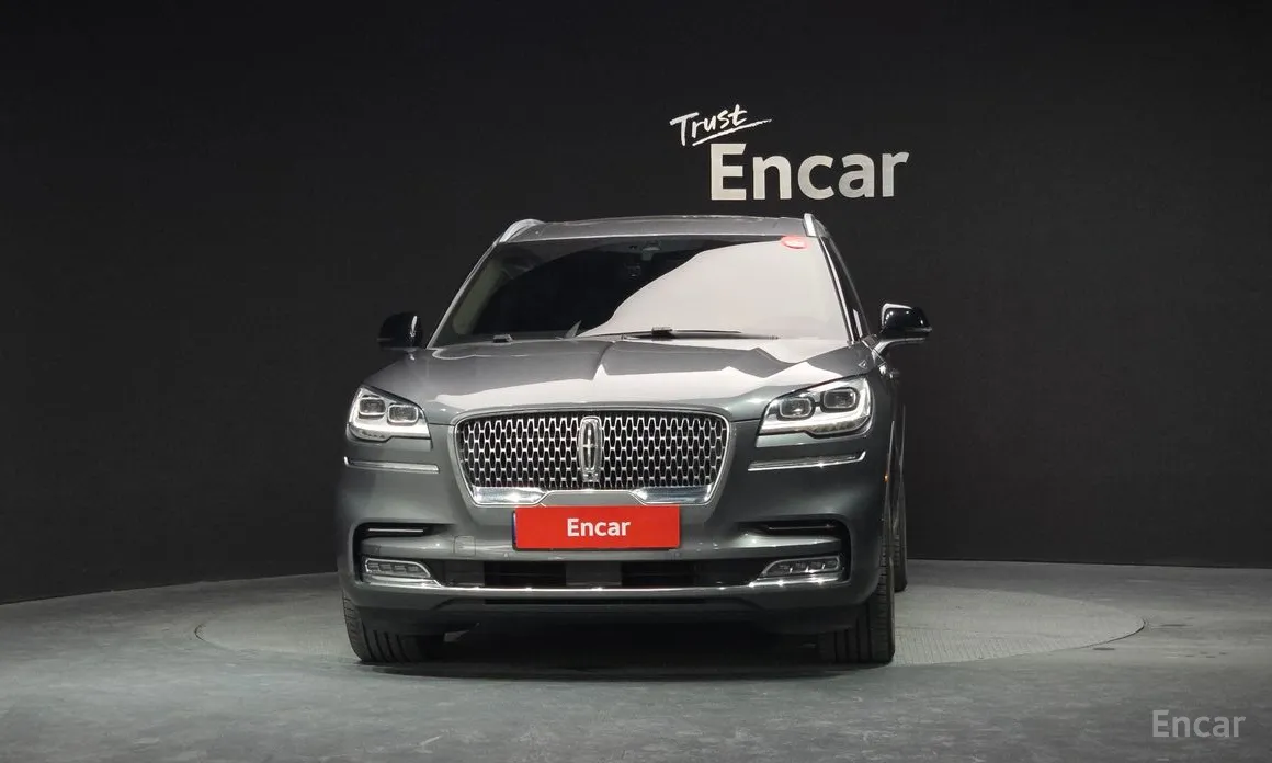 Фото 3 - Lincoln Aviator