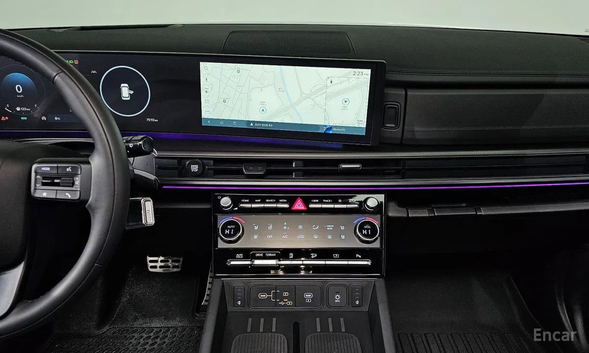 Фото 14 - Hyundai Santa Fe