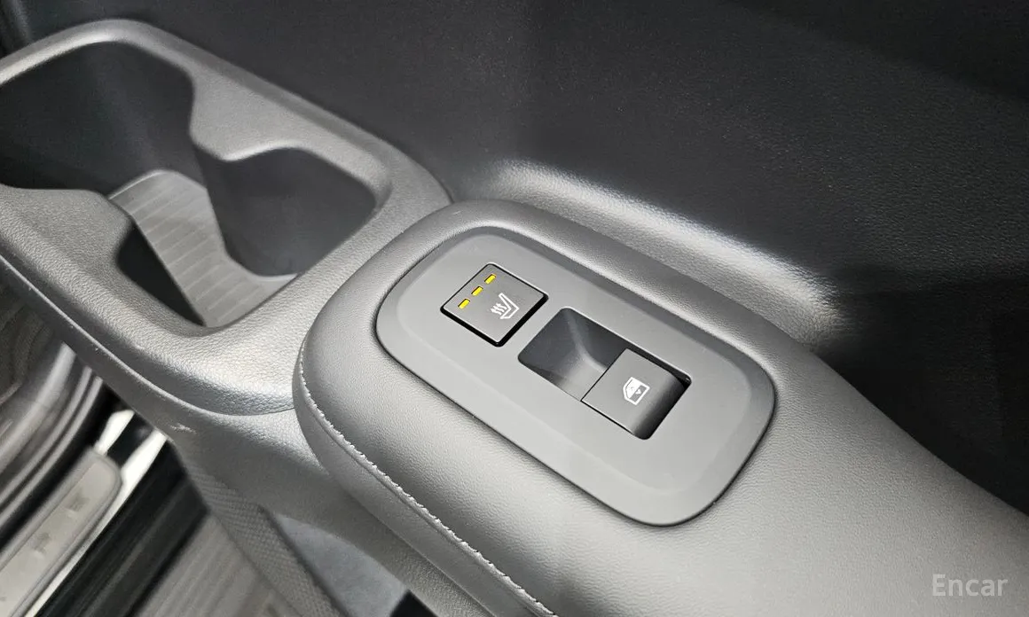 Фото 18 - Hyundai Santa Fe