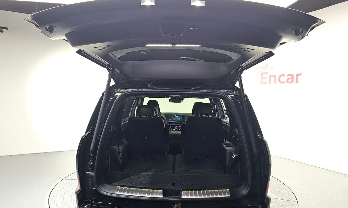 Фото 20 - Hyundai Santa Fe