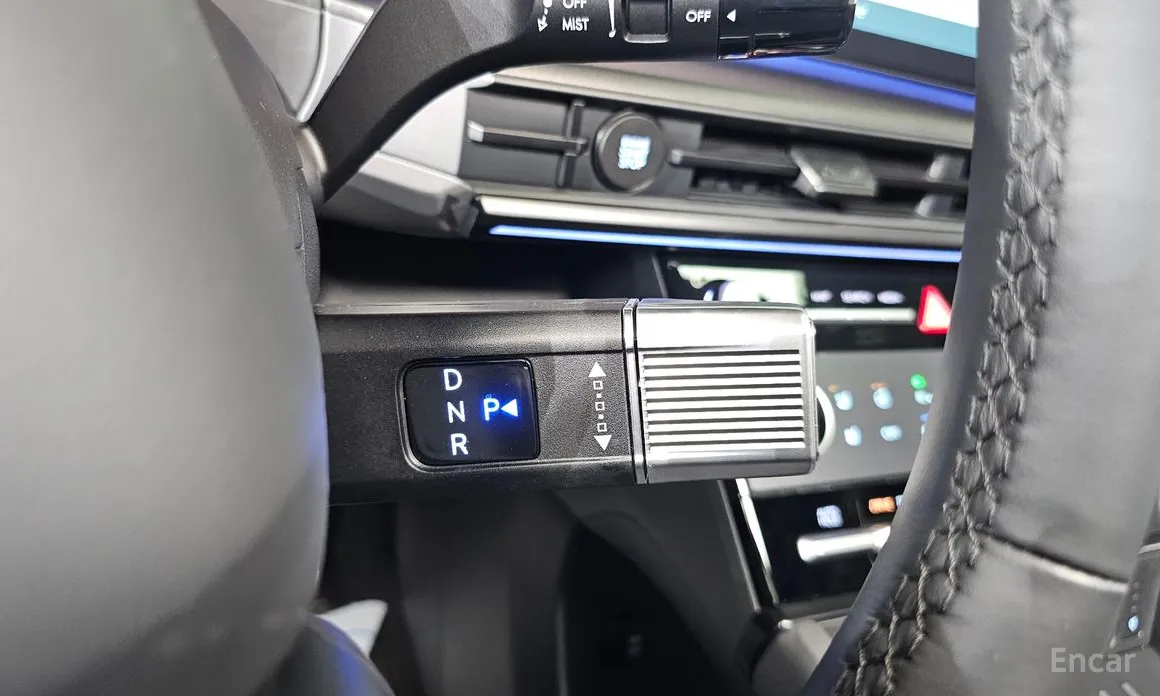 Фото 9 - Hyundai Santa Fe