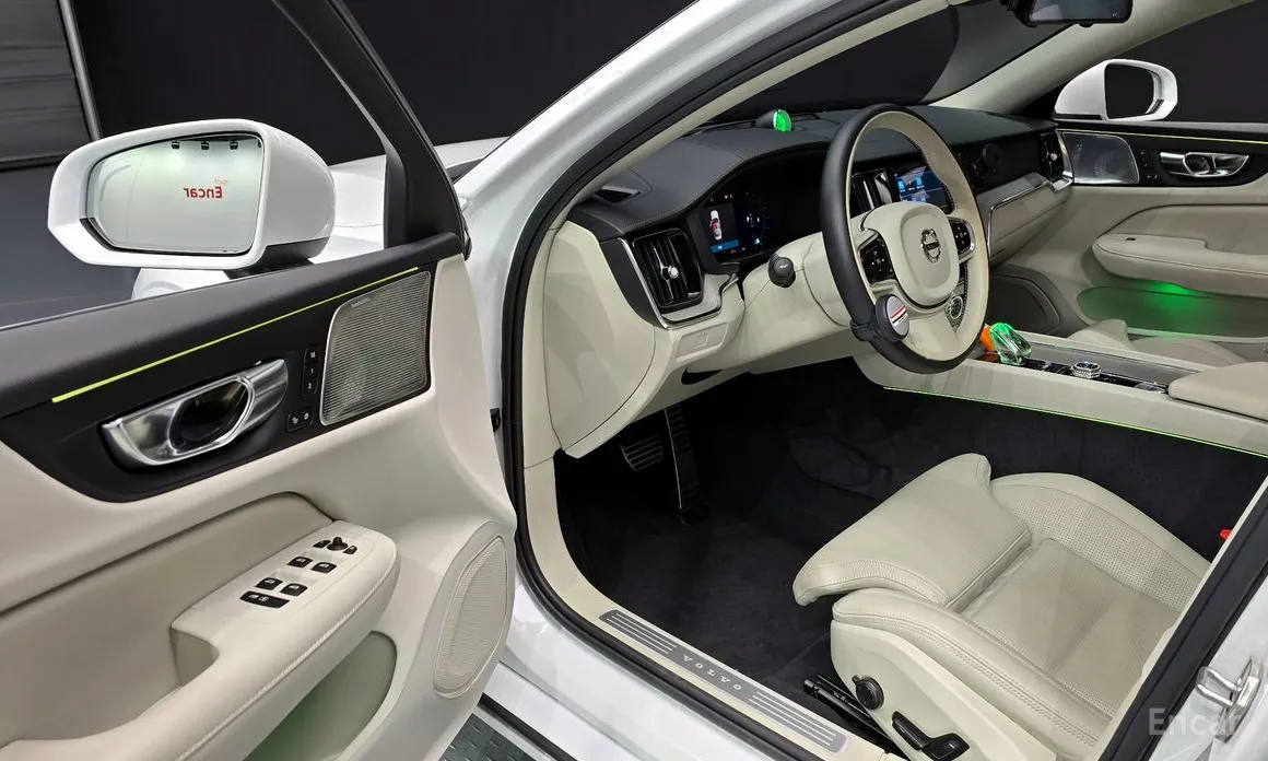 Фото 11 - Volvo S60