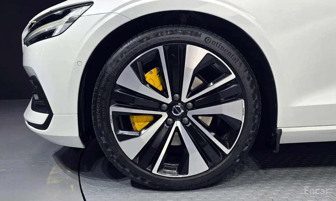 Фото 5 - Volvo S60