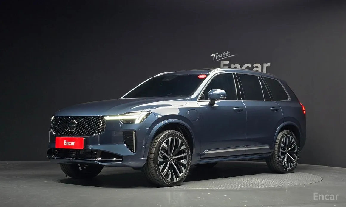 Фото 1 - Volvo XC90