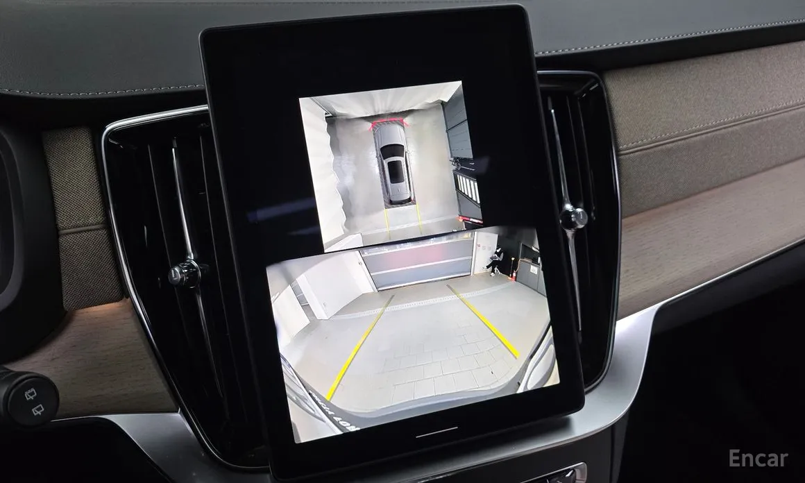 Фото 15 - Volvo XC90