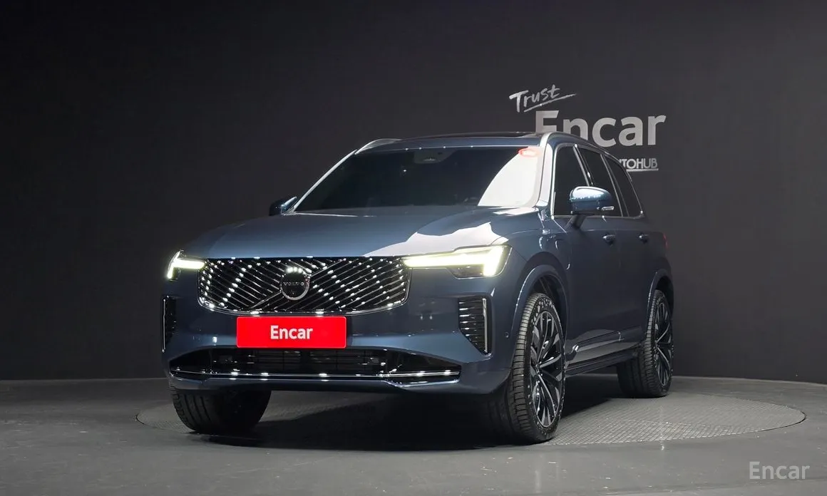 Фото 3 - Volvo XC90