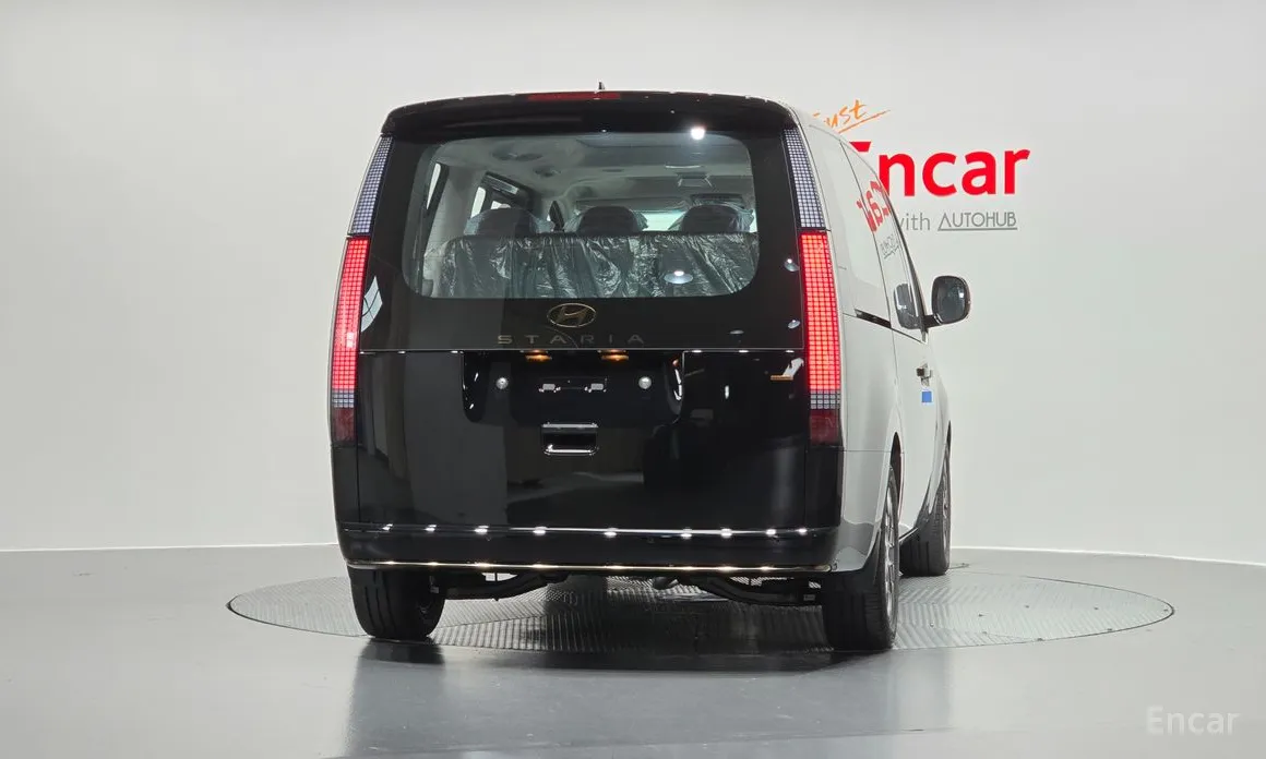 Фото 4 - Hyundai Staria