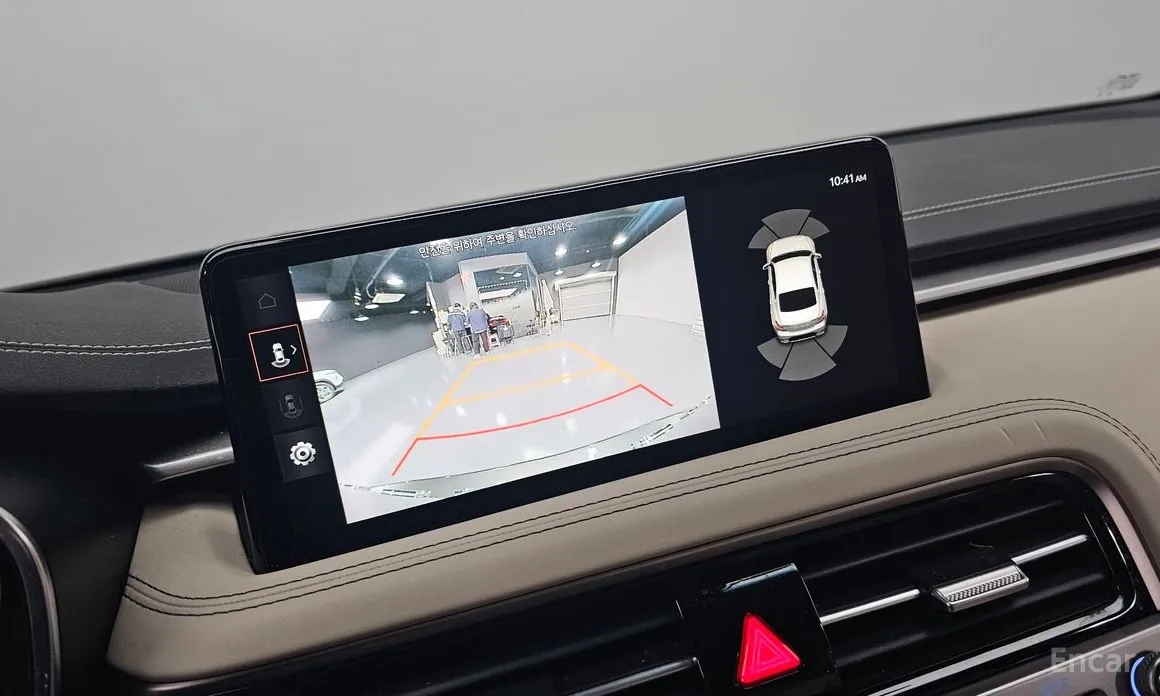 Фото 14 - Genesis G70