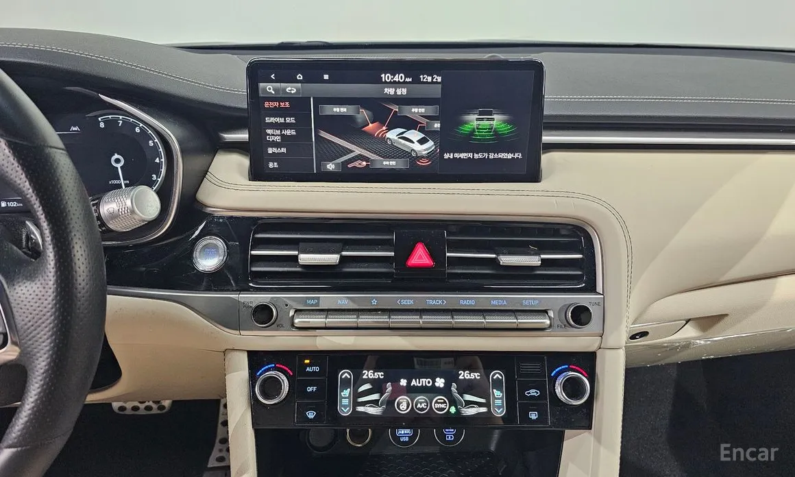 Фото 15 - Genesis G70