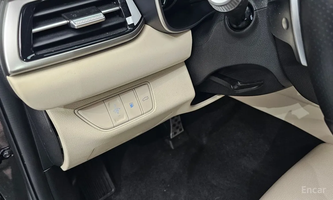 Фото 16 - Genesis G70