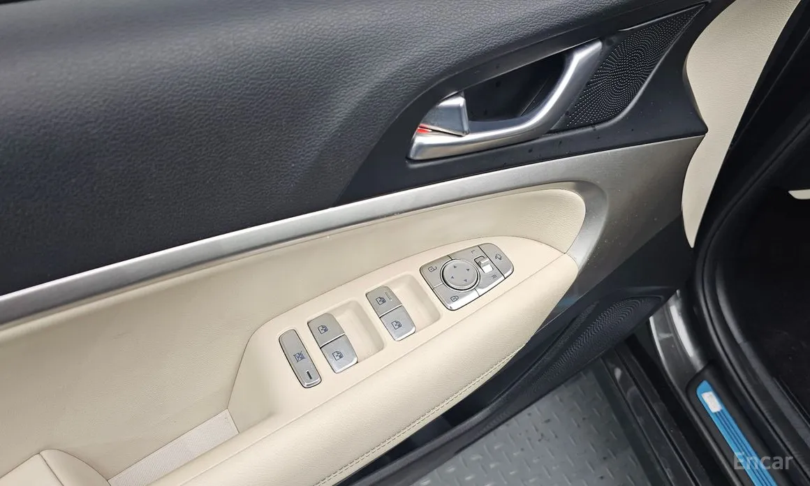 Фото 17 - Genesis G70