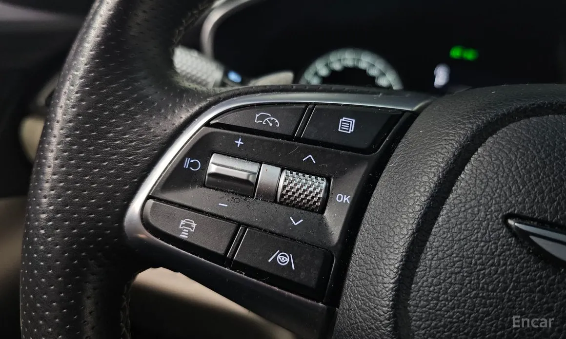 Фото 19 - Genesis G70