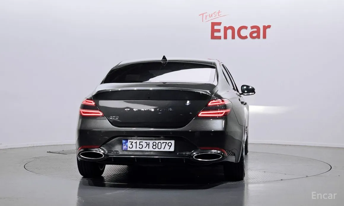 Фото 4 - Genesis G70