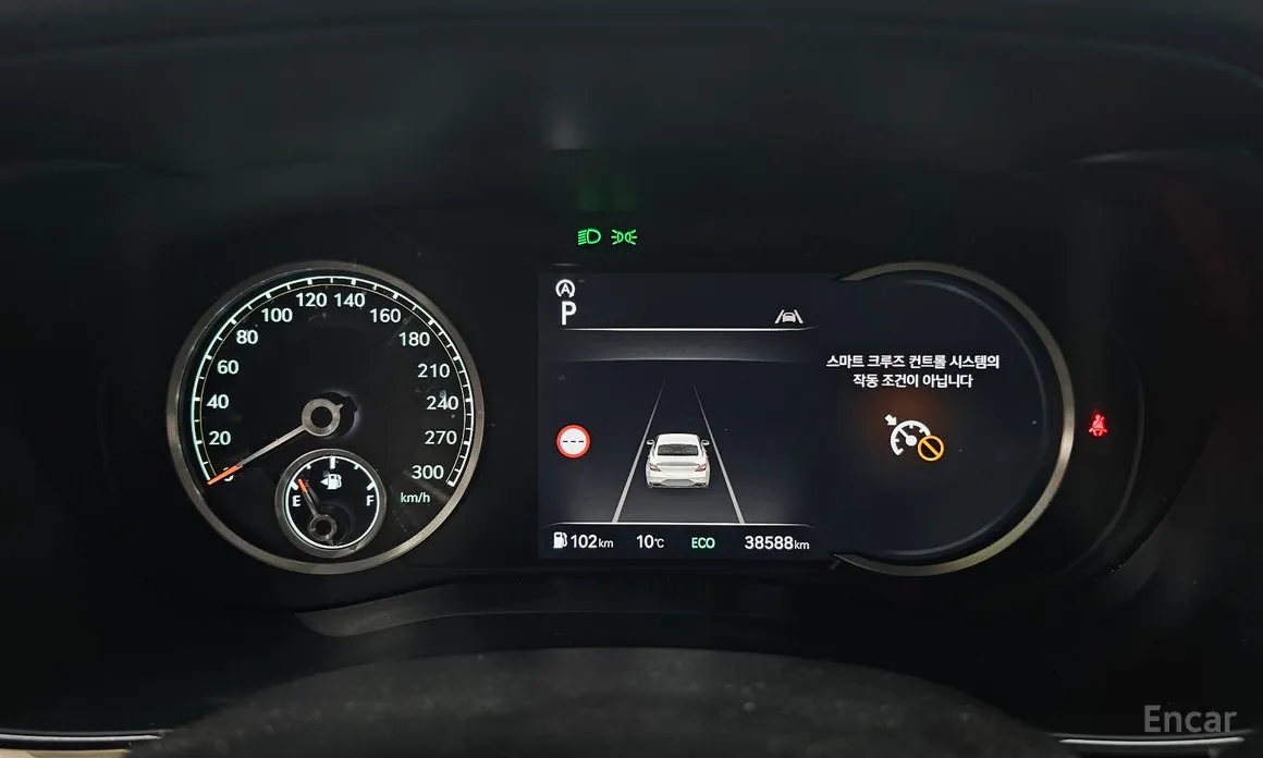 Фото 8 - Genesis G70