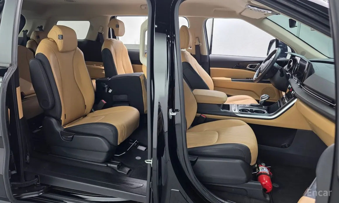 Фото 10 - Kia Carnival