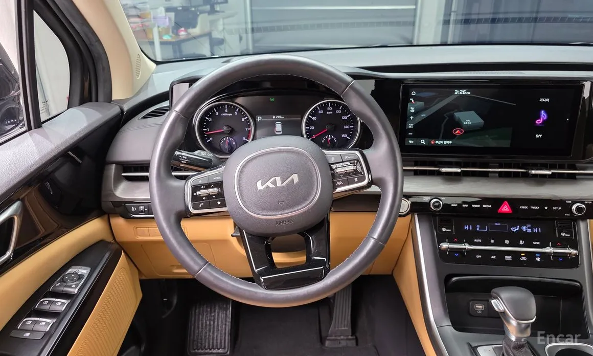 Фото 13 - Kia Carnival