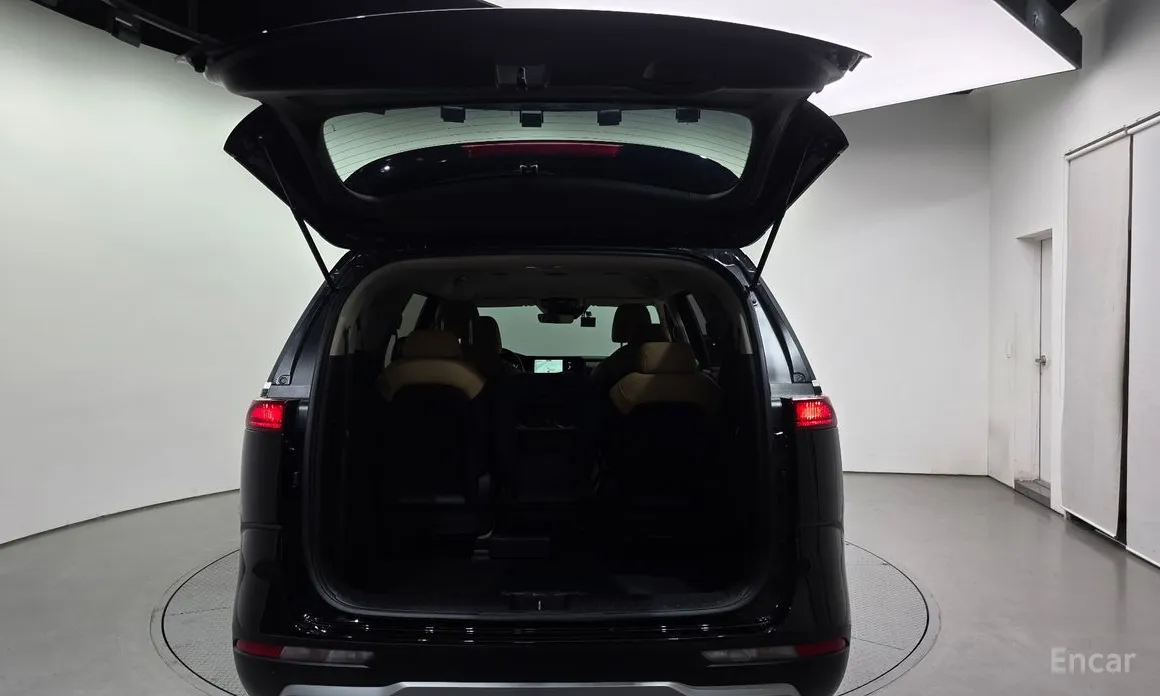 Фото 20 - Kia Carnival