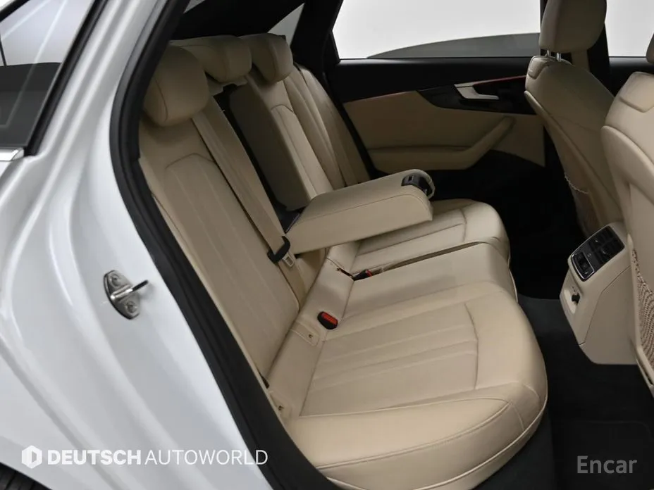 Фото 12 - Audi A4