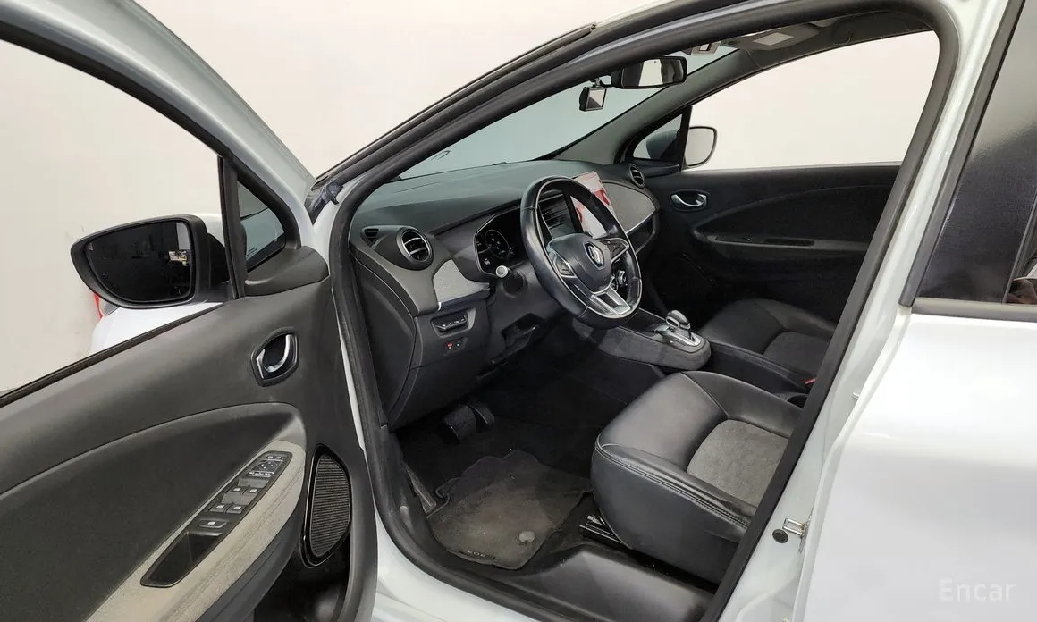 Фото 10 - Renault Zoe