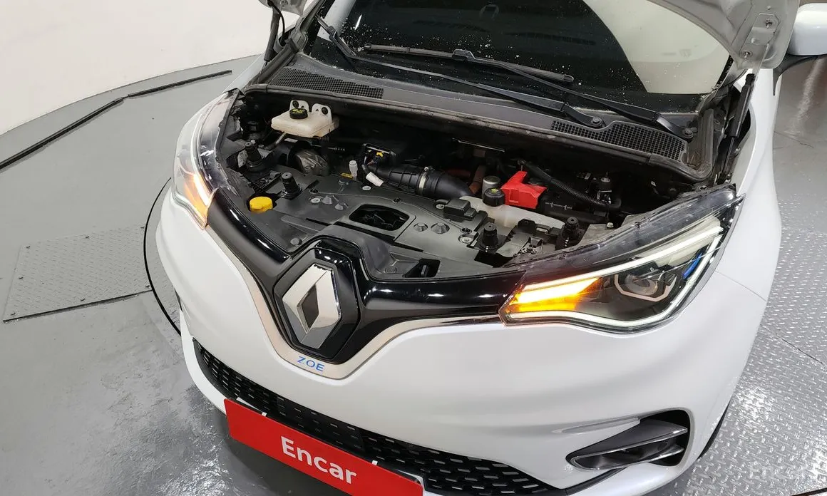 Фото 6 - Renault Zoe