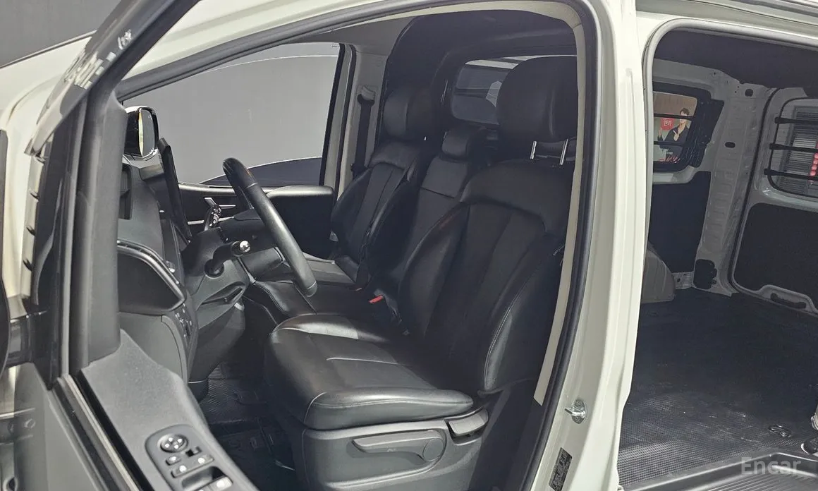 Фото 10 - Hyundai Staria