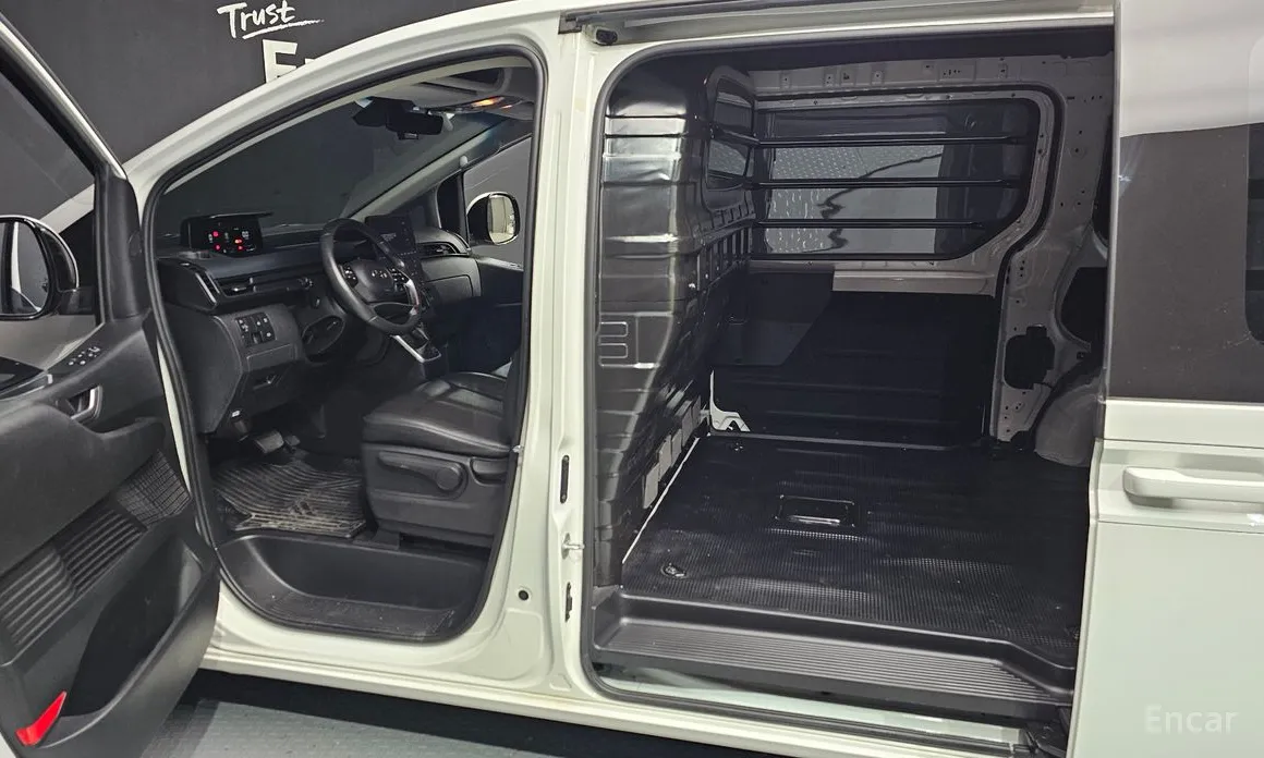 Фото 11 - Hyundai Staria