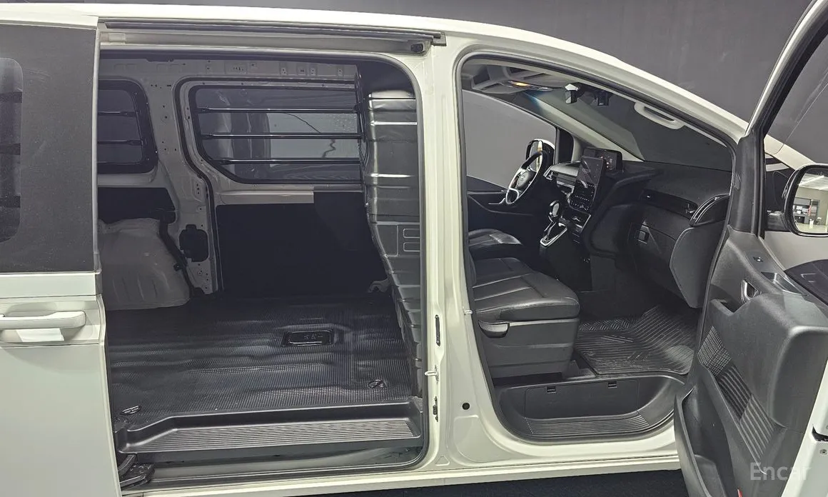 Фото 12 - Hyundai Staria