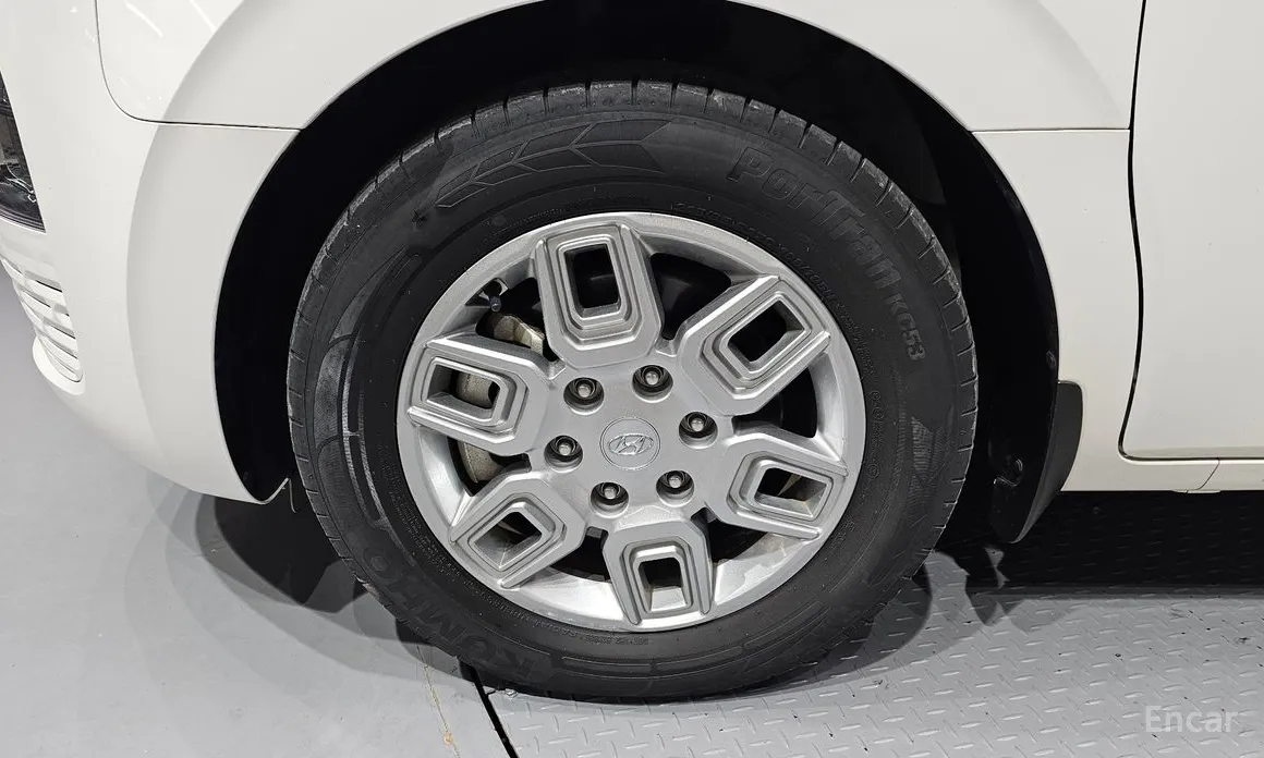 Фото 5 - Hyundai Staria