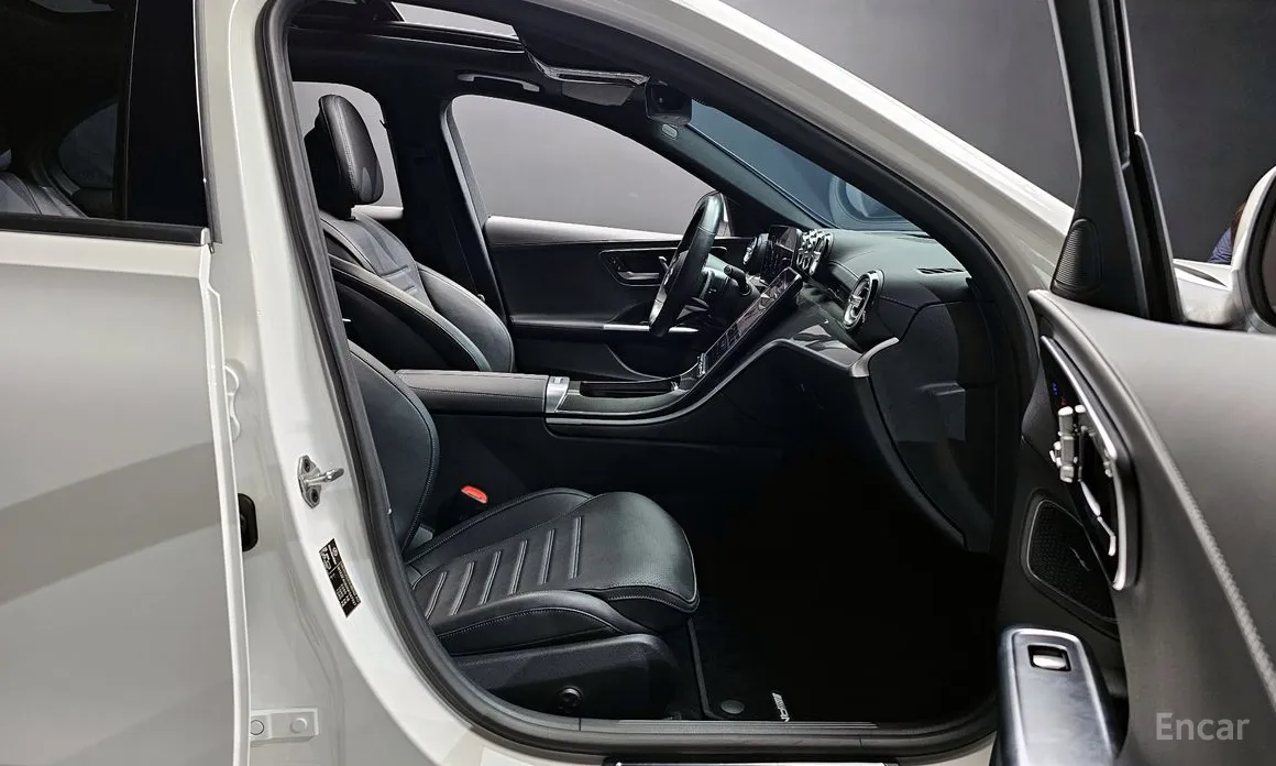 Фото 10 - Mercedes-Benz C-Class