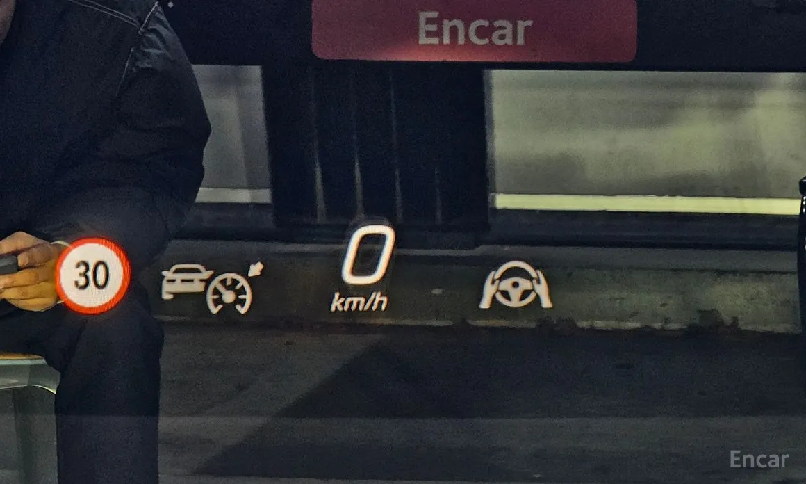 Фото 18 - Mercedes-Benz C-Class