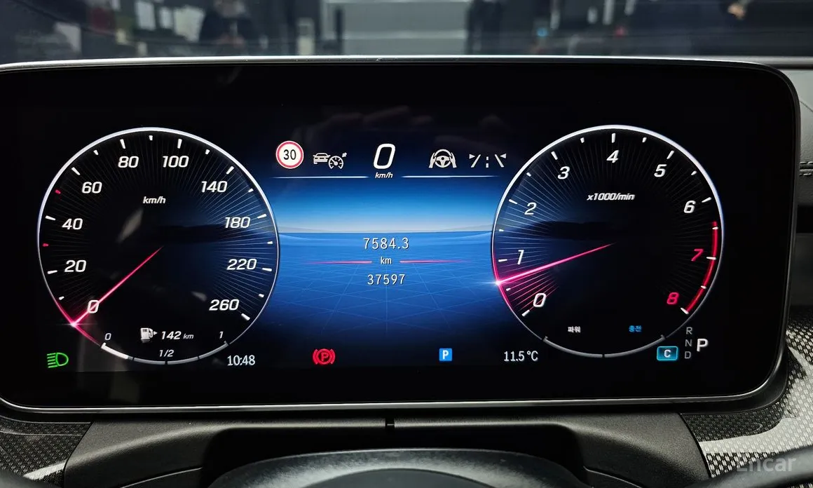 Фото 8 - Mercedes-Benz C-Class