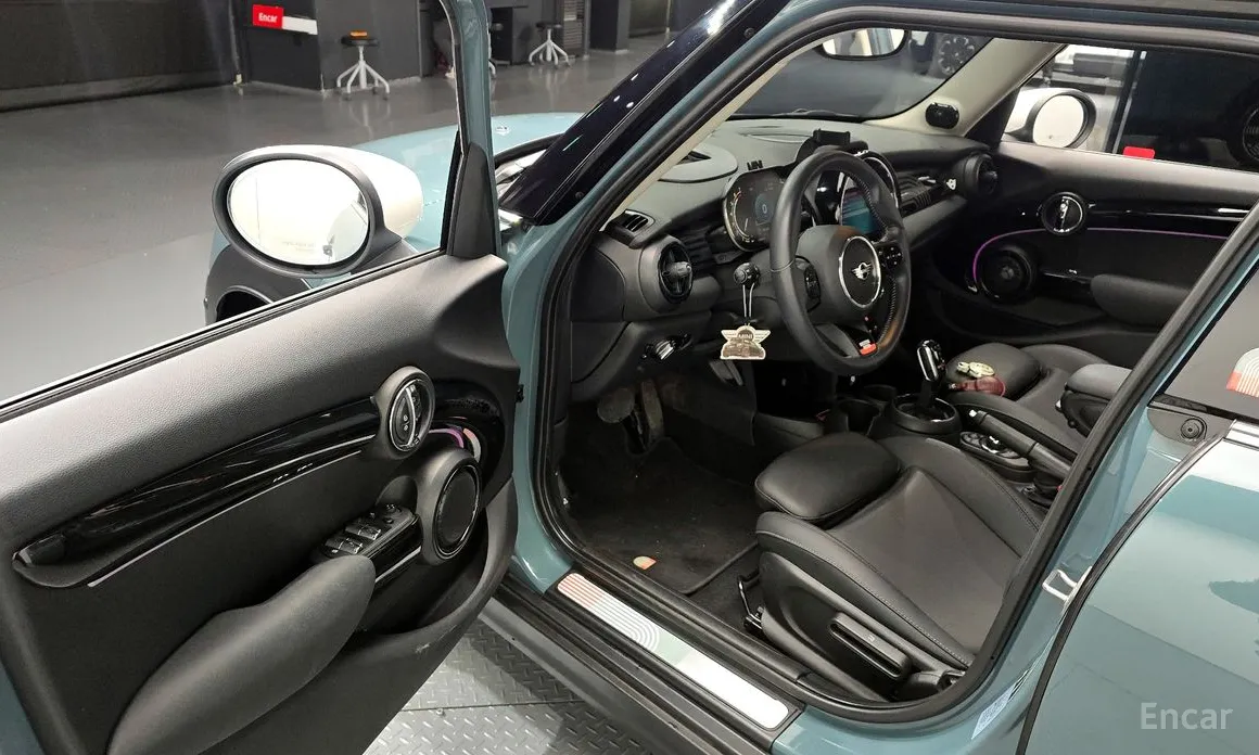 Фото 10 - Mini Cooper