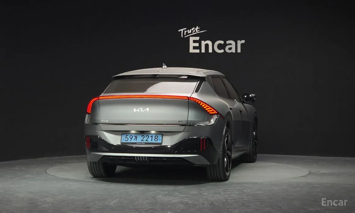 Фото 4 - Kia EV6