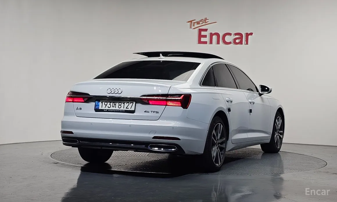 Фото 2 - Audi A6