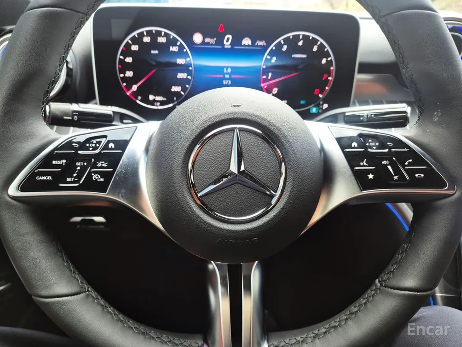 Фото 14 - Mercedes-Benz C-Class