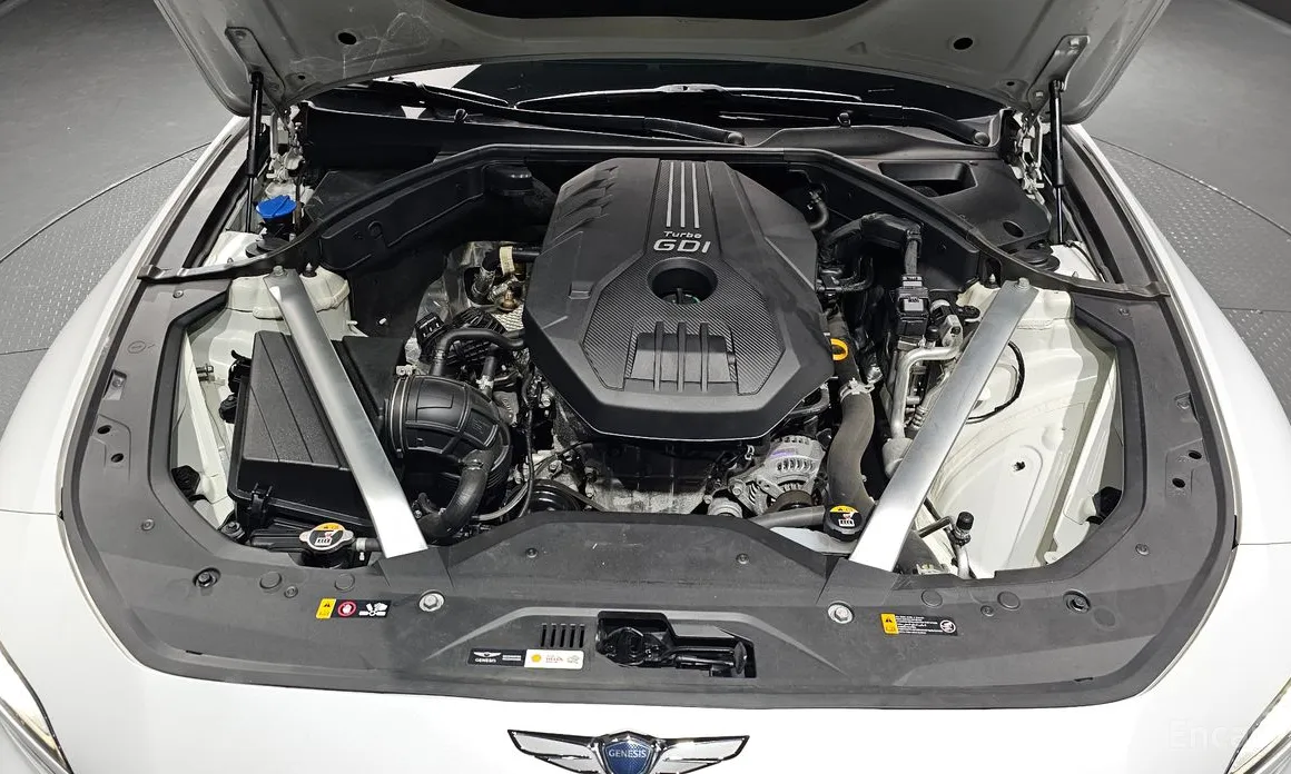 Фото 6 - Genesis G70